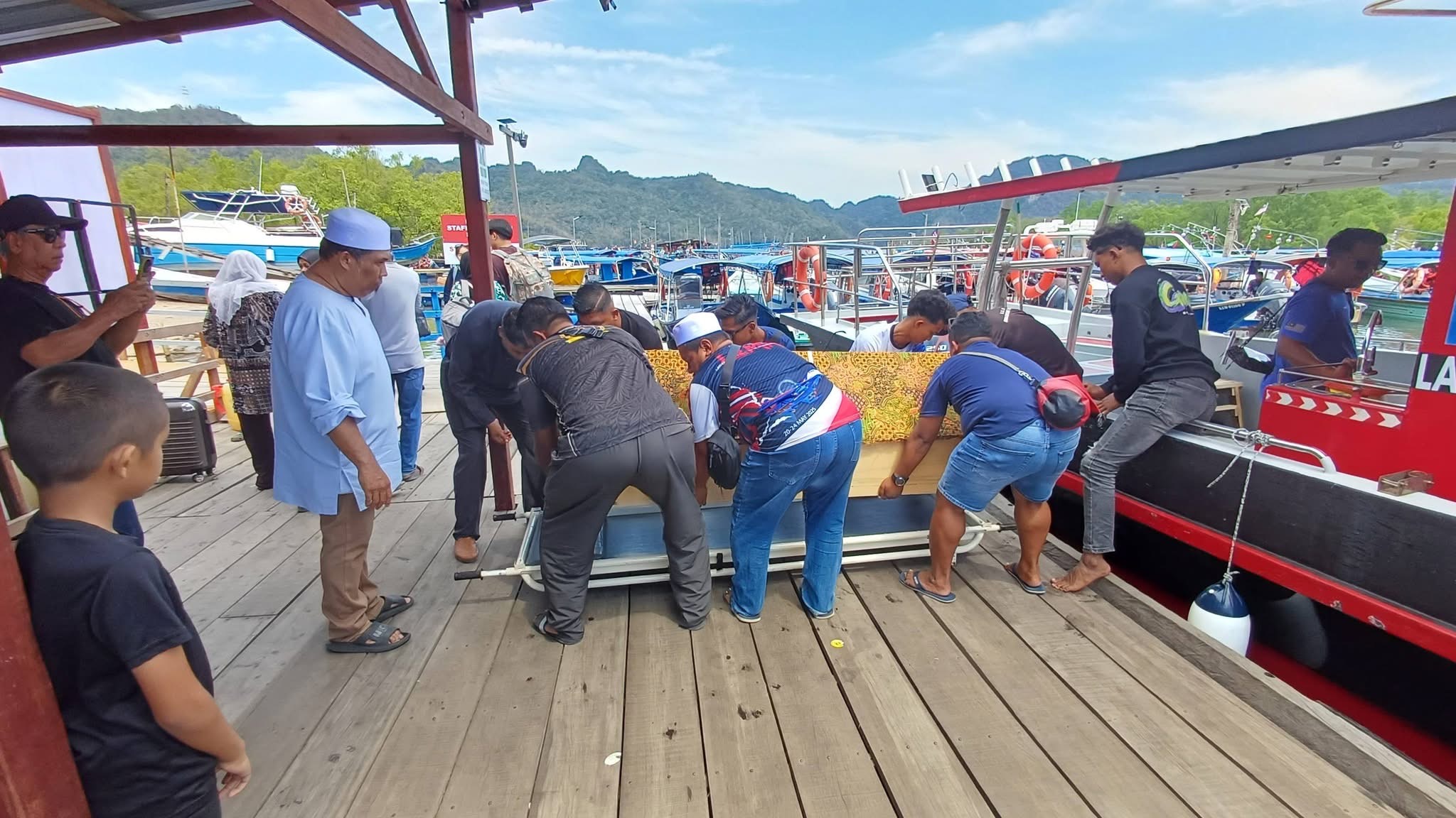 Gambar berita 2: Misi Membawa Pulang Jenazah